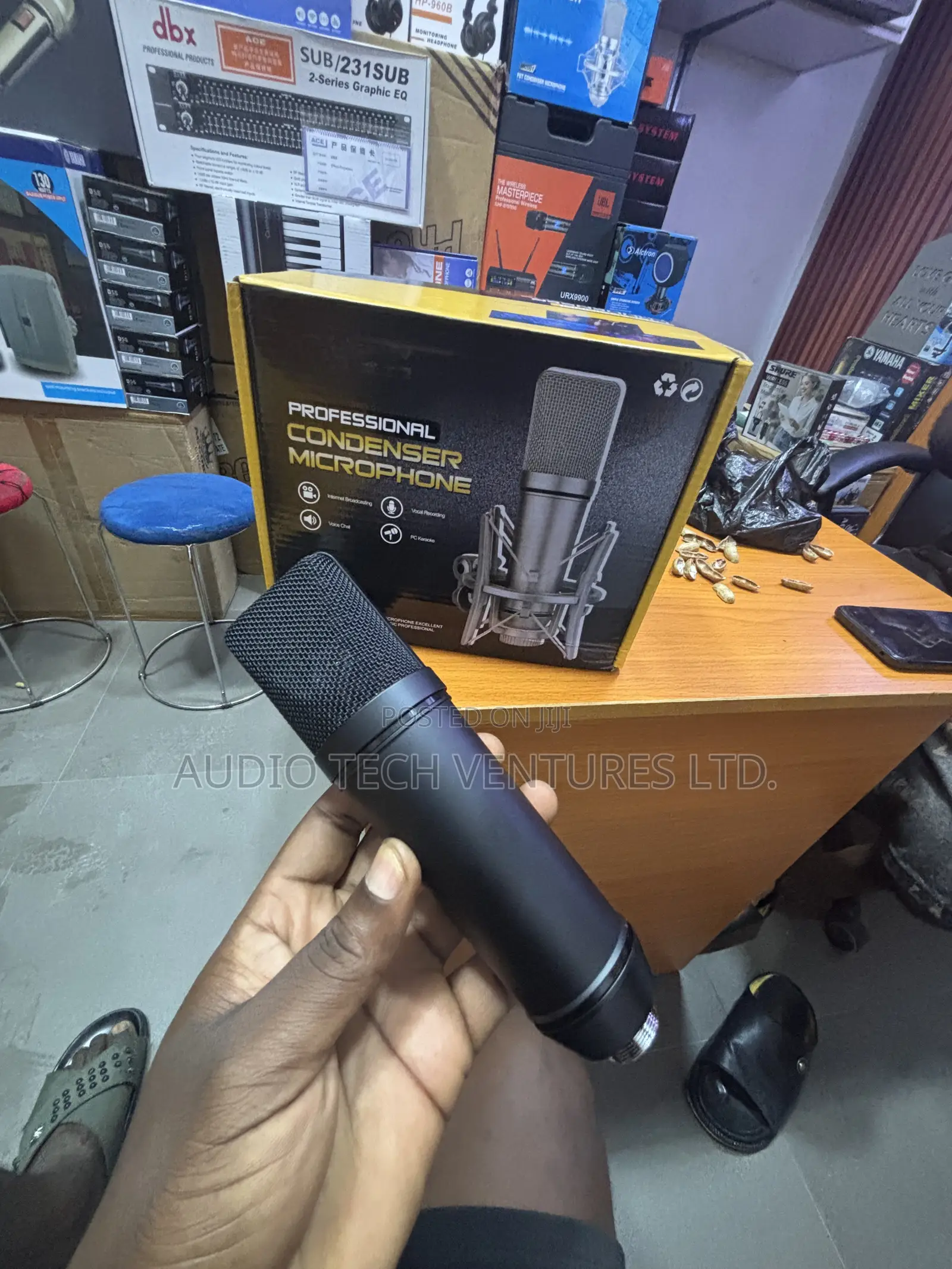 Professional Condenser Studio