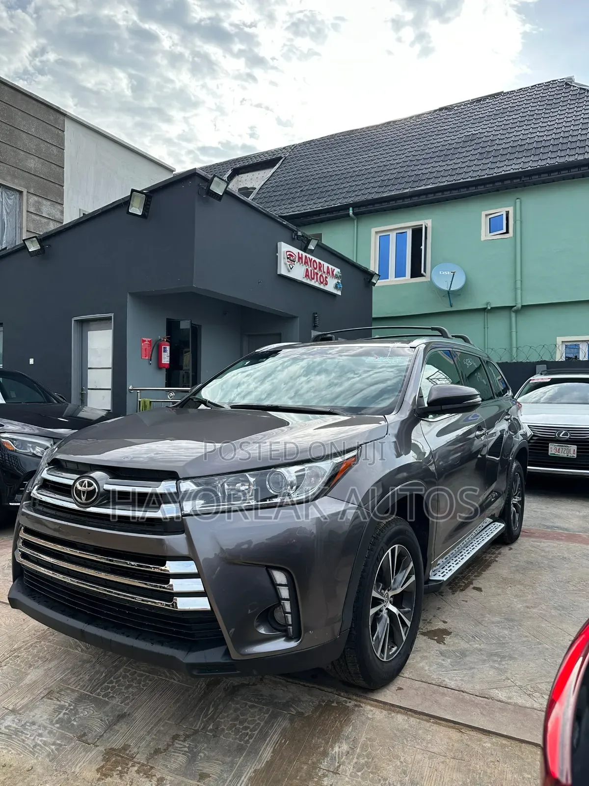 Toyota Highlander XLE V6 4x2 (3.5L 6cyl 6A) 2016 Gray