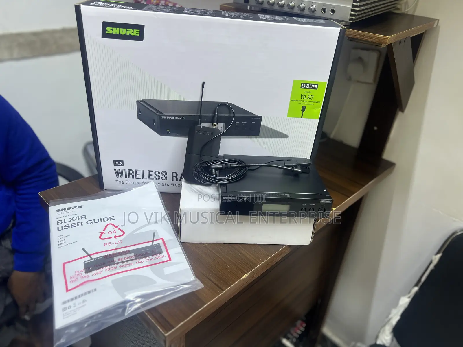 Shure Blx4r Wireless Lavalier Microphone System (Wl93) –