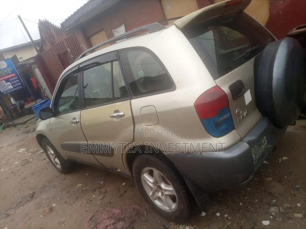 Toyota RAV4 2005 Gold