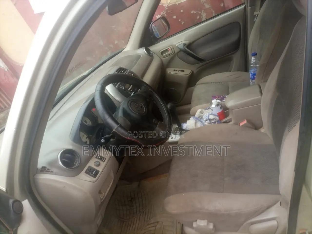 Toyota RAV4 2005 Gold