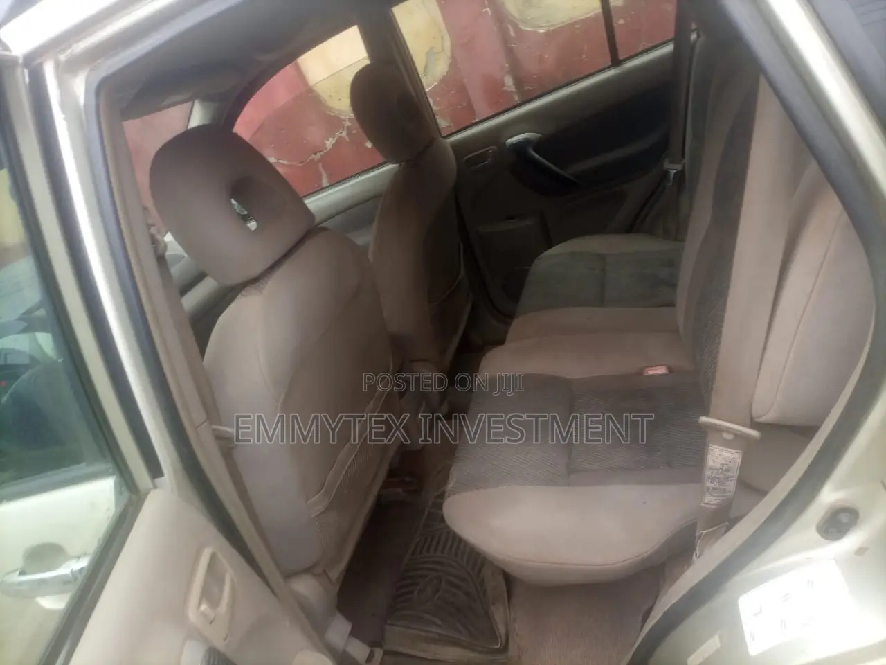 Toyota RAV4 2005 Gold