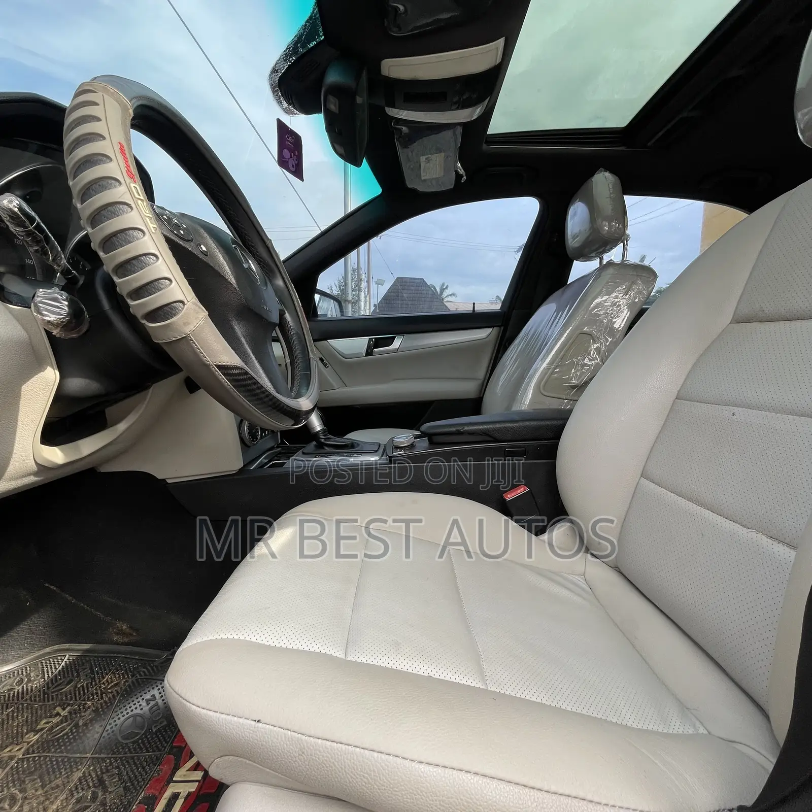 Mercedes-Benz C300 Luxury Sedan RWD (3.0L 6cyl 7A) 2010 Red