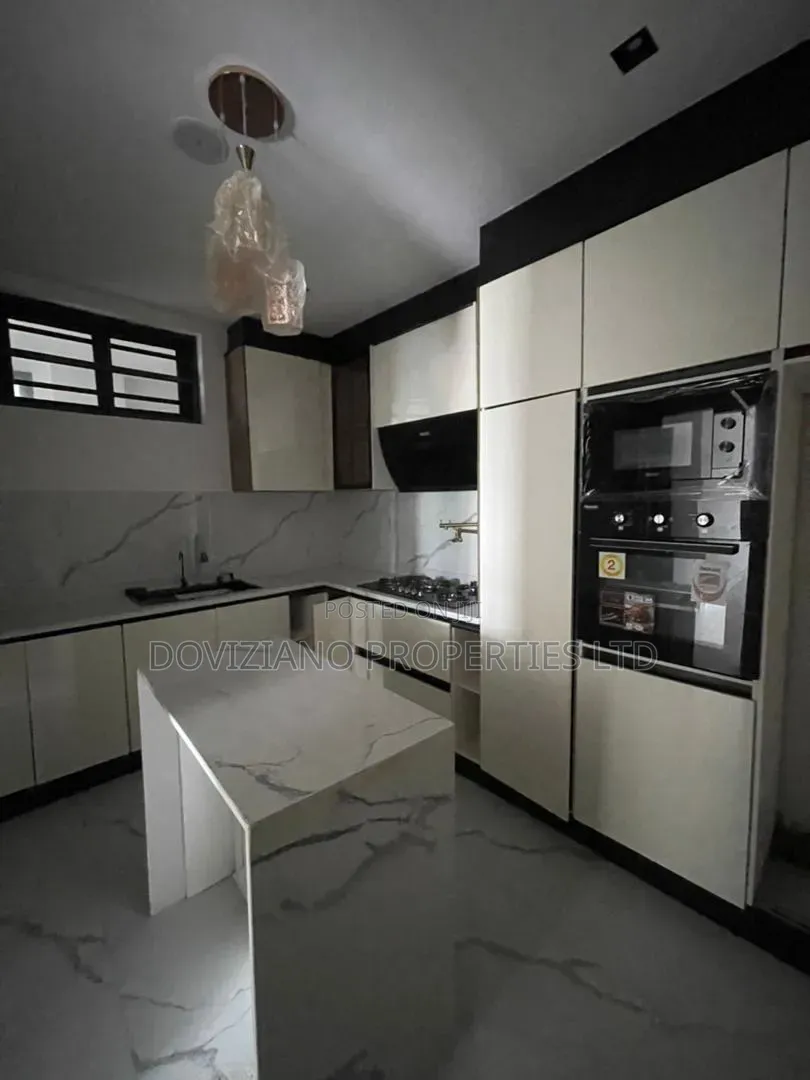 2bdrm Apartment in Lekki Phase 1 for sale