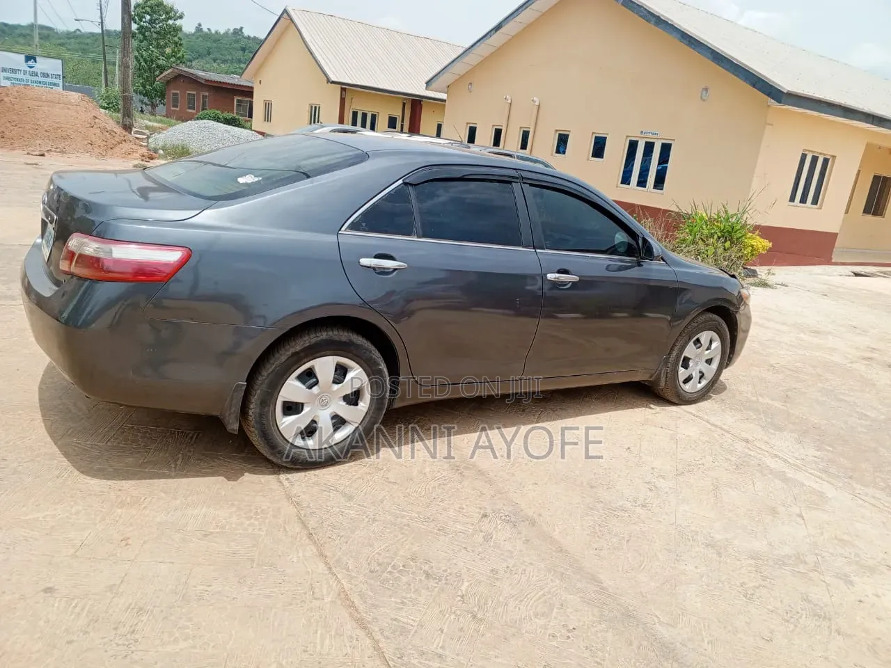 Toyota Camry LE 4dr Sedan (2.4L 4cyl 5A) 2009 Gray