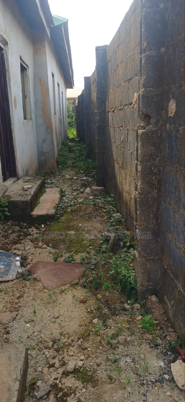 2bdrm Bungalow in Oke Ayo Estate, Agric for sale