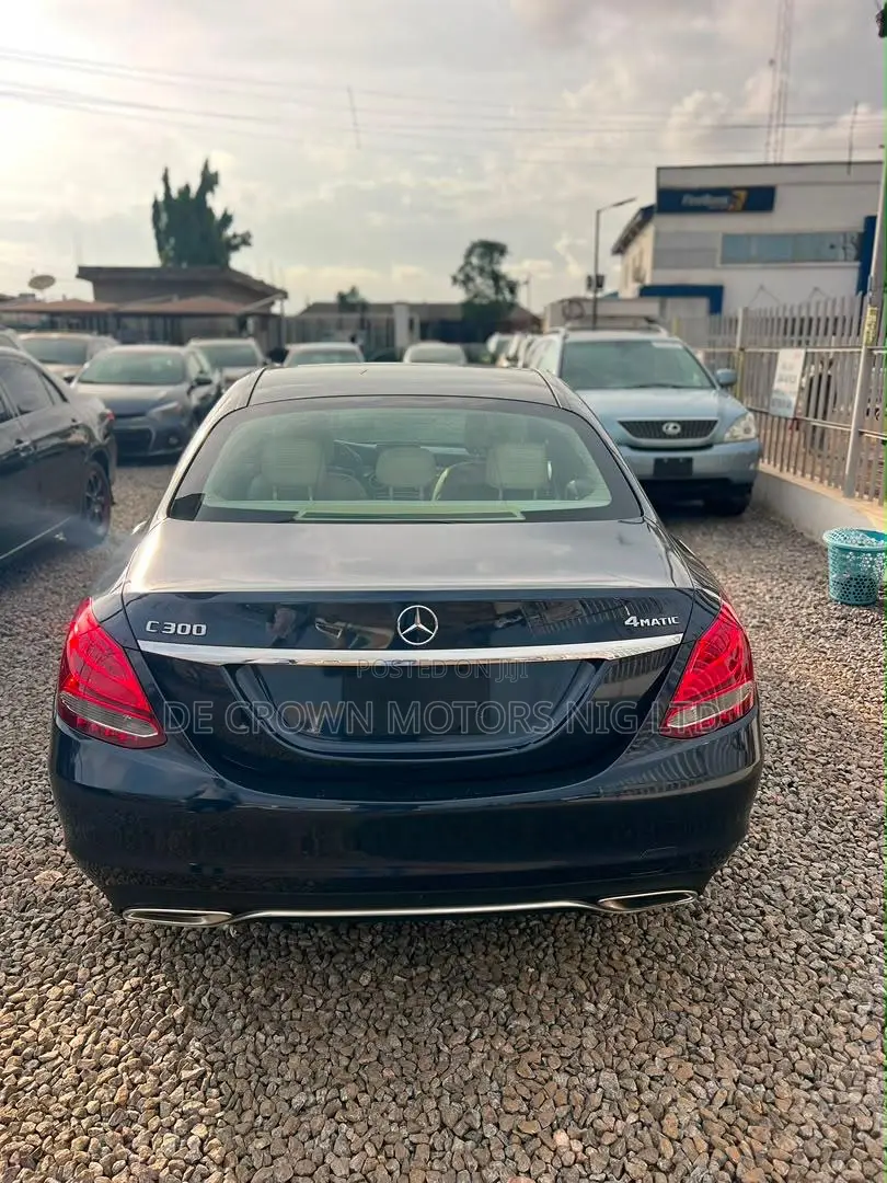 Mercedes-Benz C300 Luxury 4matic Sedan AWD (2.0L 4cyl 7A) 2017 Blue