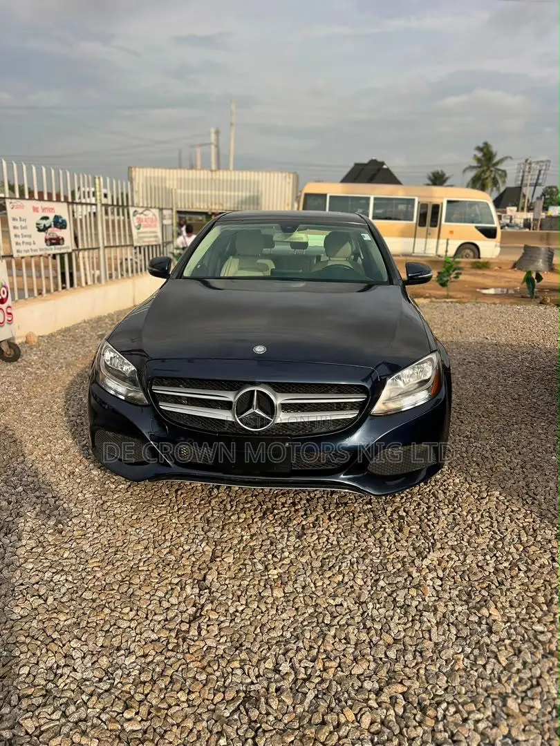 Mercedes-Benz C300 Luxury 4matic Sedan AWD (2.0L 4cyl 7A) 2017 Blue