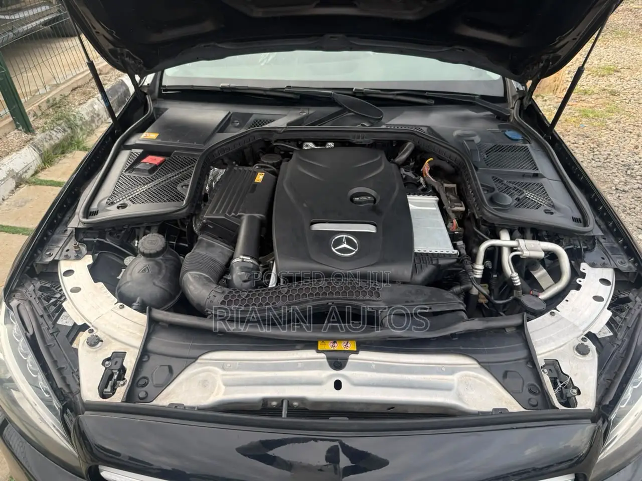 Mercedes-Benz C300 2016 Black