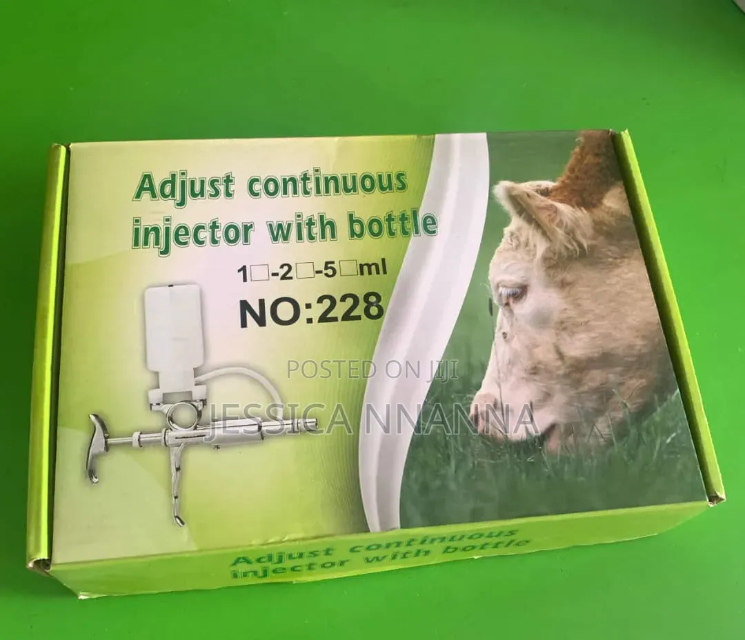 Adjustable Continuous Syringe or Injector With Bottle