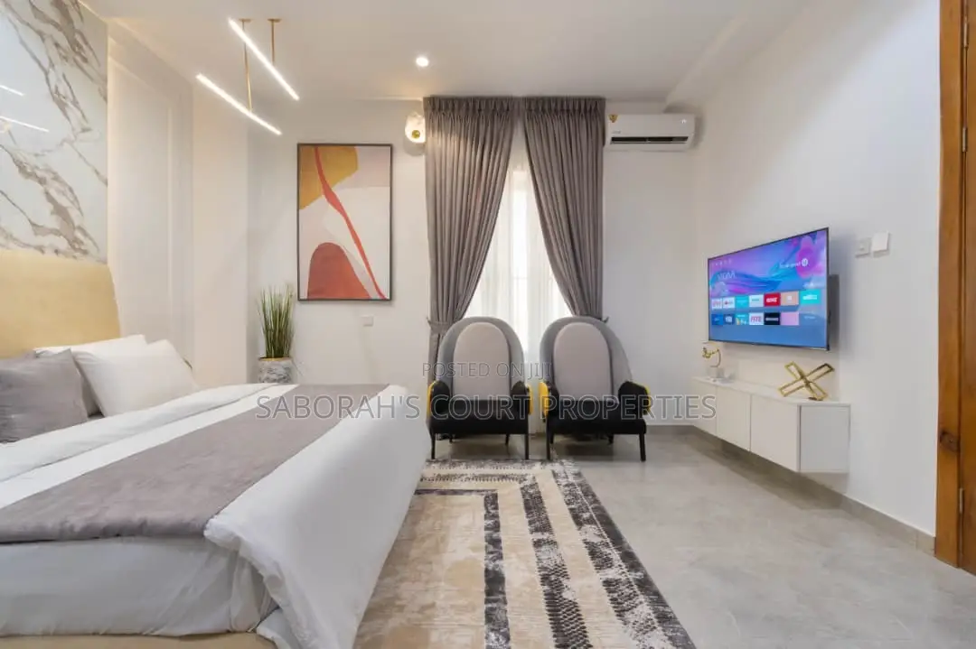 Furnished 2bdrm Apartment in Lekki Phase 1 for sale