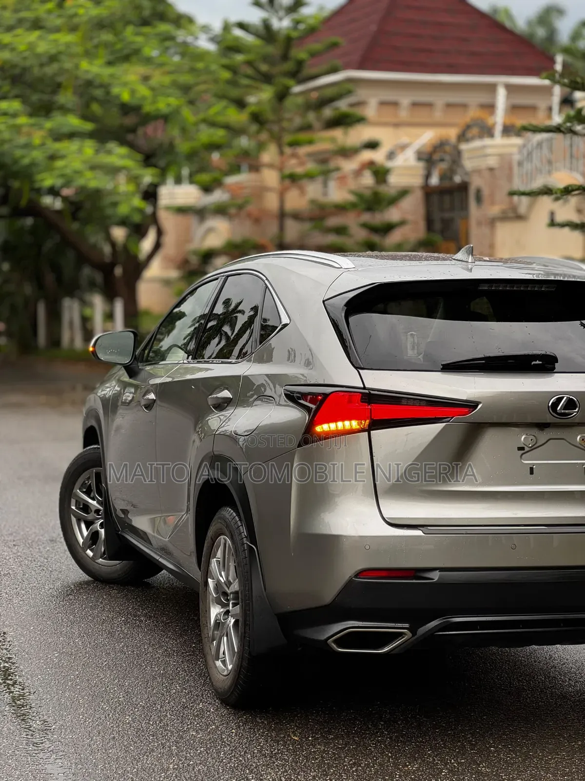 Lexus NX 300h AWD 2021 Gold