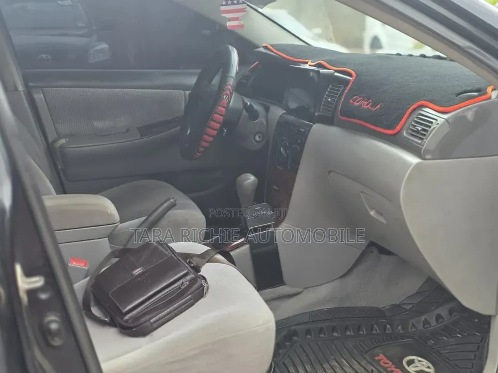 Toyota Corolla 2006 Black