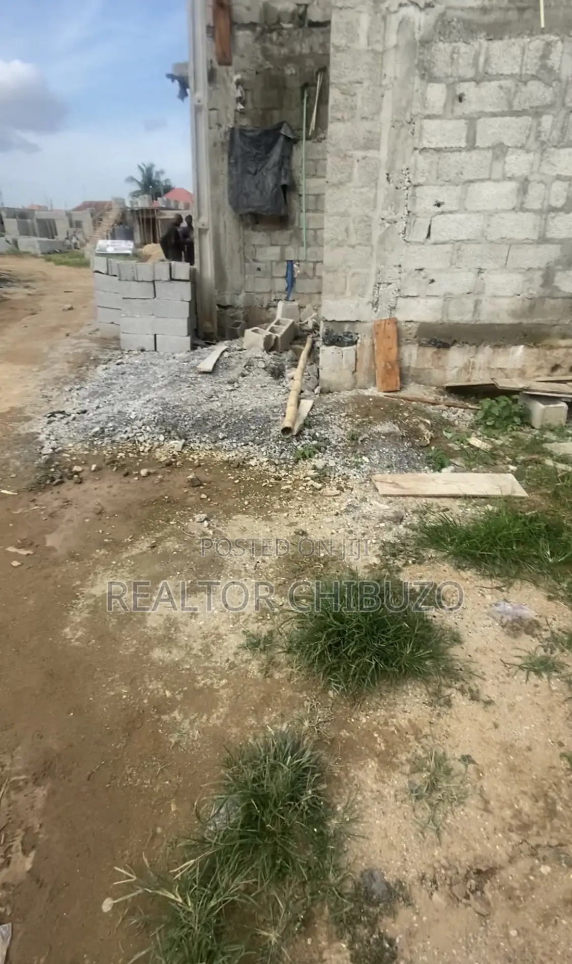250sqm DPC for Sale in an Estate in Karu -