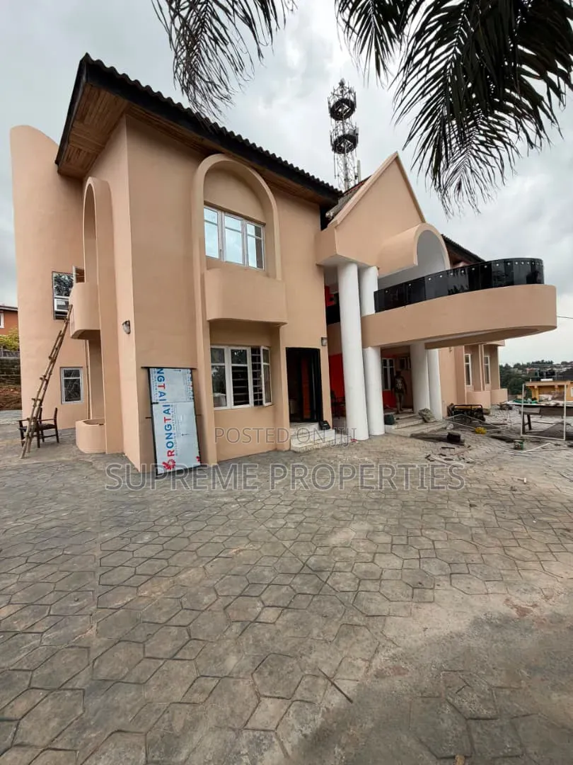 2bdrm Duplex in Alalubosa G.R.A, Ibadan for rent