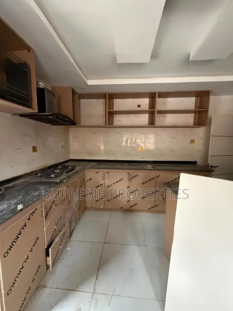 2bdrm Duplex in Alalubosa G.R.A, Ibadan for rent