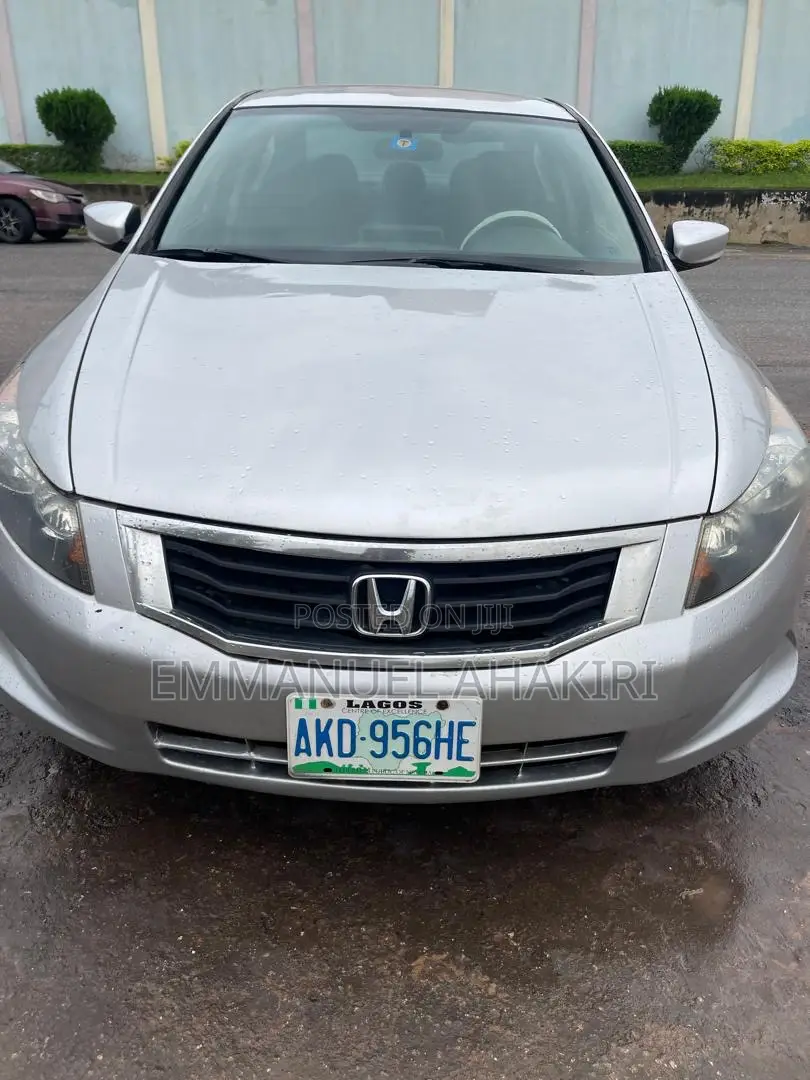 Honda Accord 2010 Silver