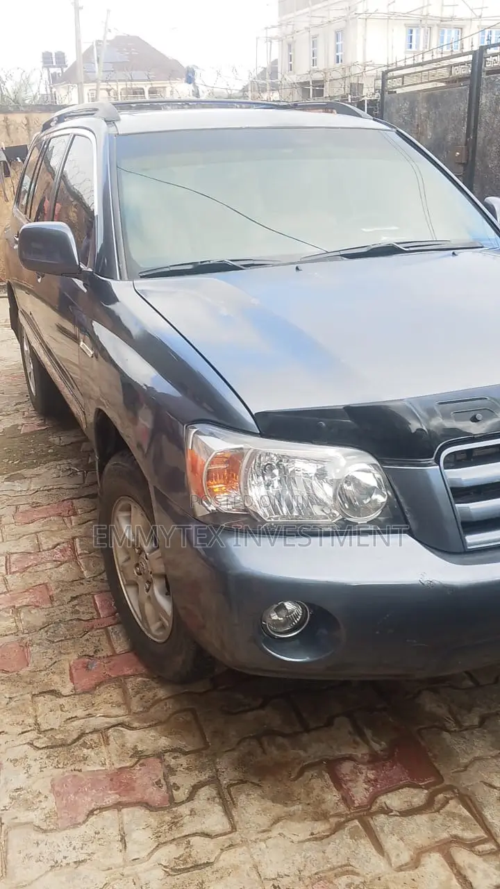 Toyota Highlander 2004 Blue
