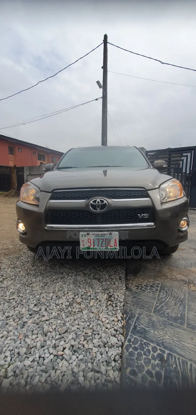 Toyota RAV4 2011 Brown
