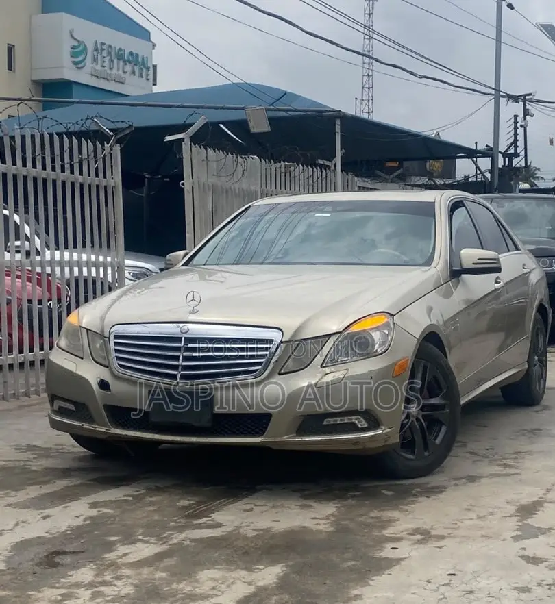 Mercedes-Benz E350 2010 Gold