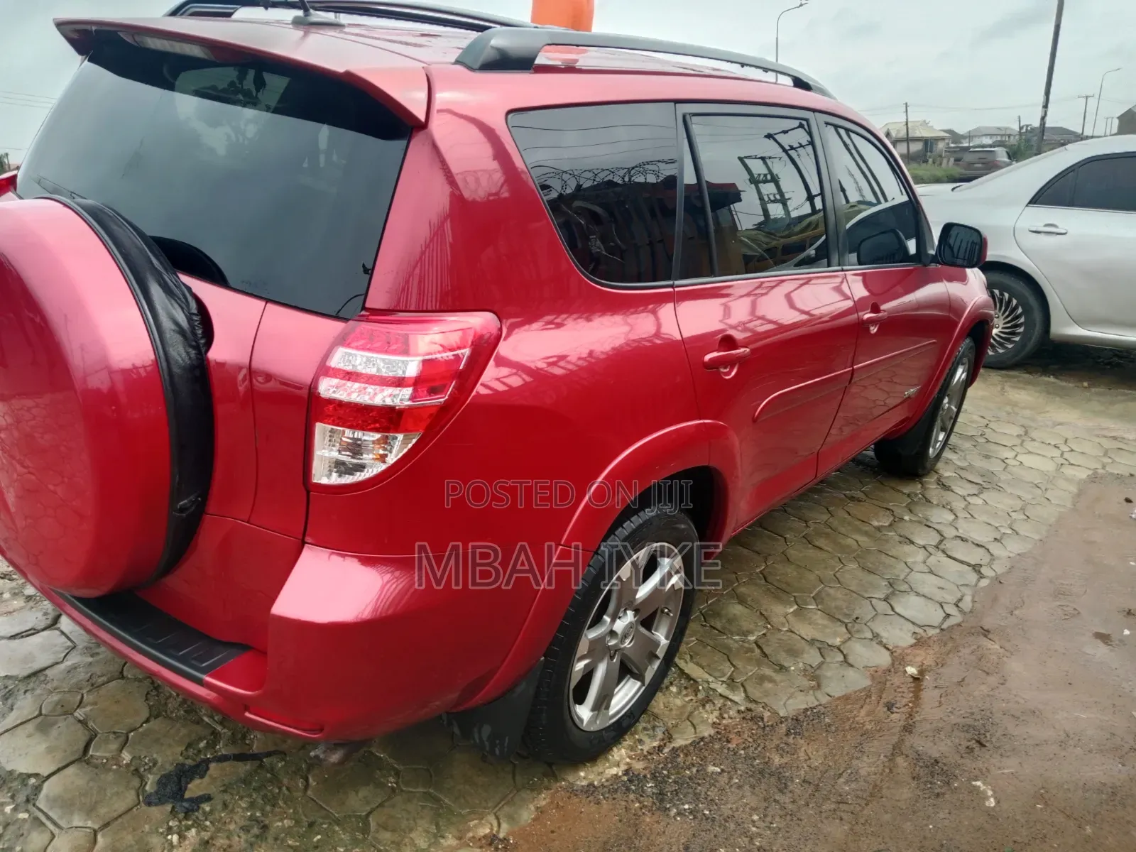 Toyota RAV4 2010 Red