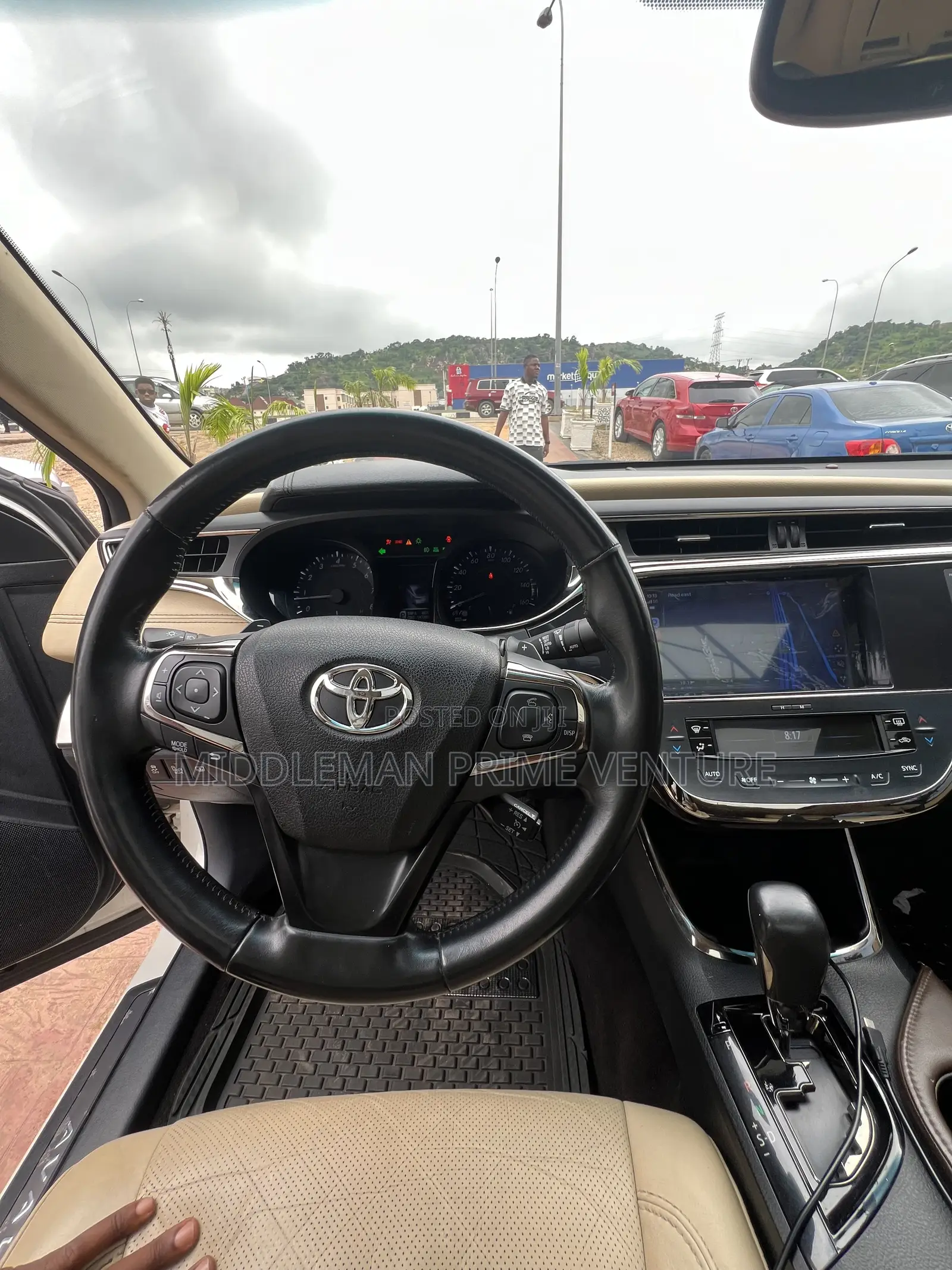 Toyota Avalon Limited 4dr Sedan (3.5L 6cyl 6A) 2014 White