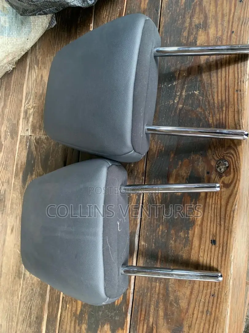 2 Center Headrest Toyota Highlander 2014-2020