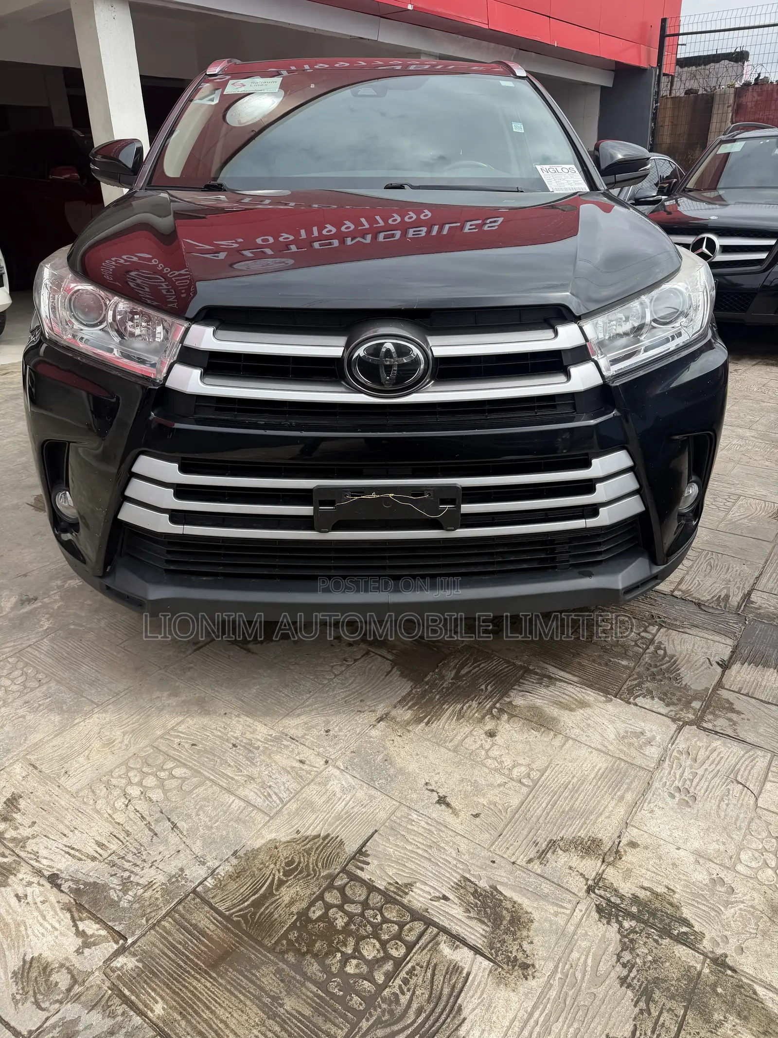 Toyota Highlander XLE 4x4 V6 (3.5L 6cyl 8A) 2017 Black