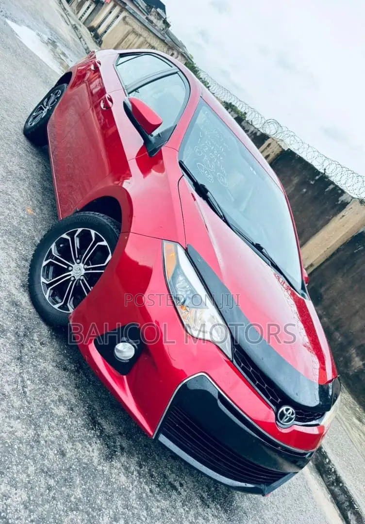 Toyota Corolla 2015 Red