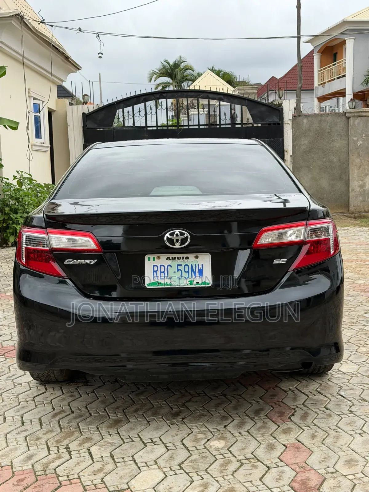 Toyota Camry SE 4dr Sedan (2.5L 4cyl 6A) 2013 Black