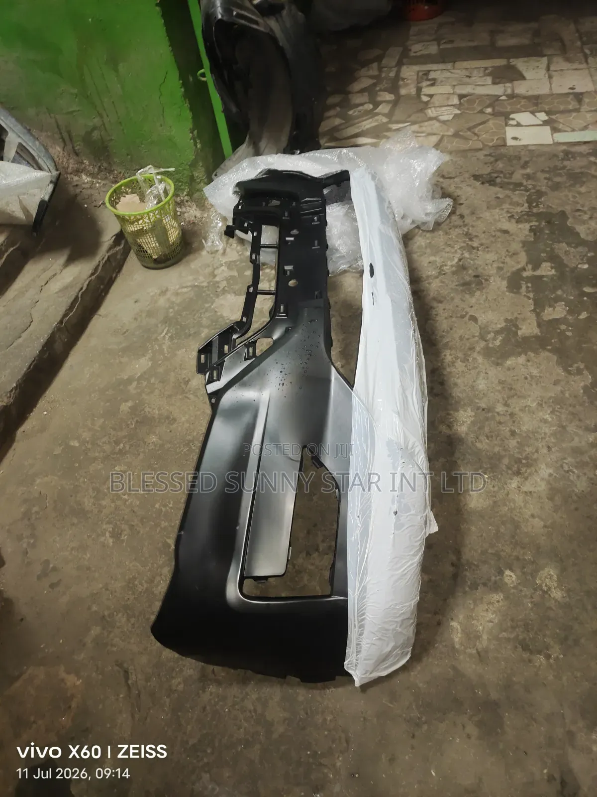 Front Bumper Nissan Xtrail or Rouge 2020