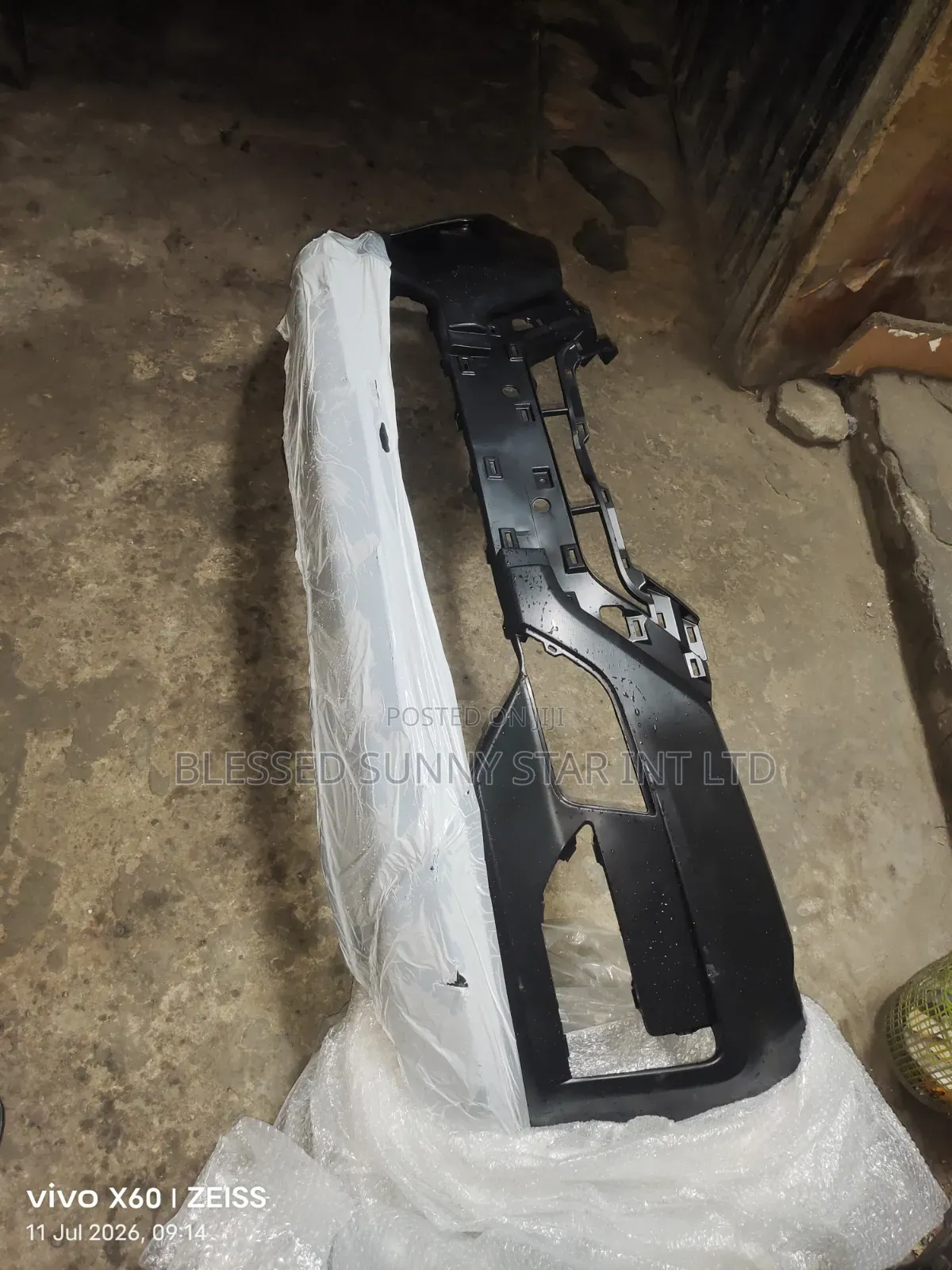 Front Bumper Nissan Xtrail or Rouge 2020