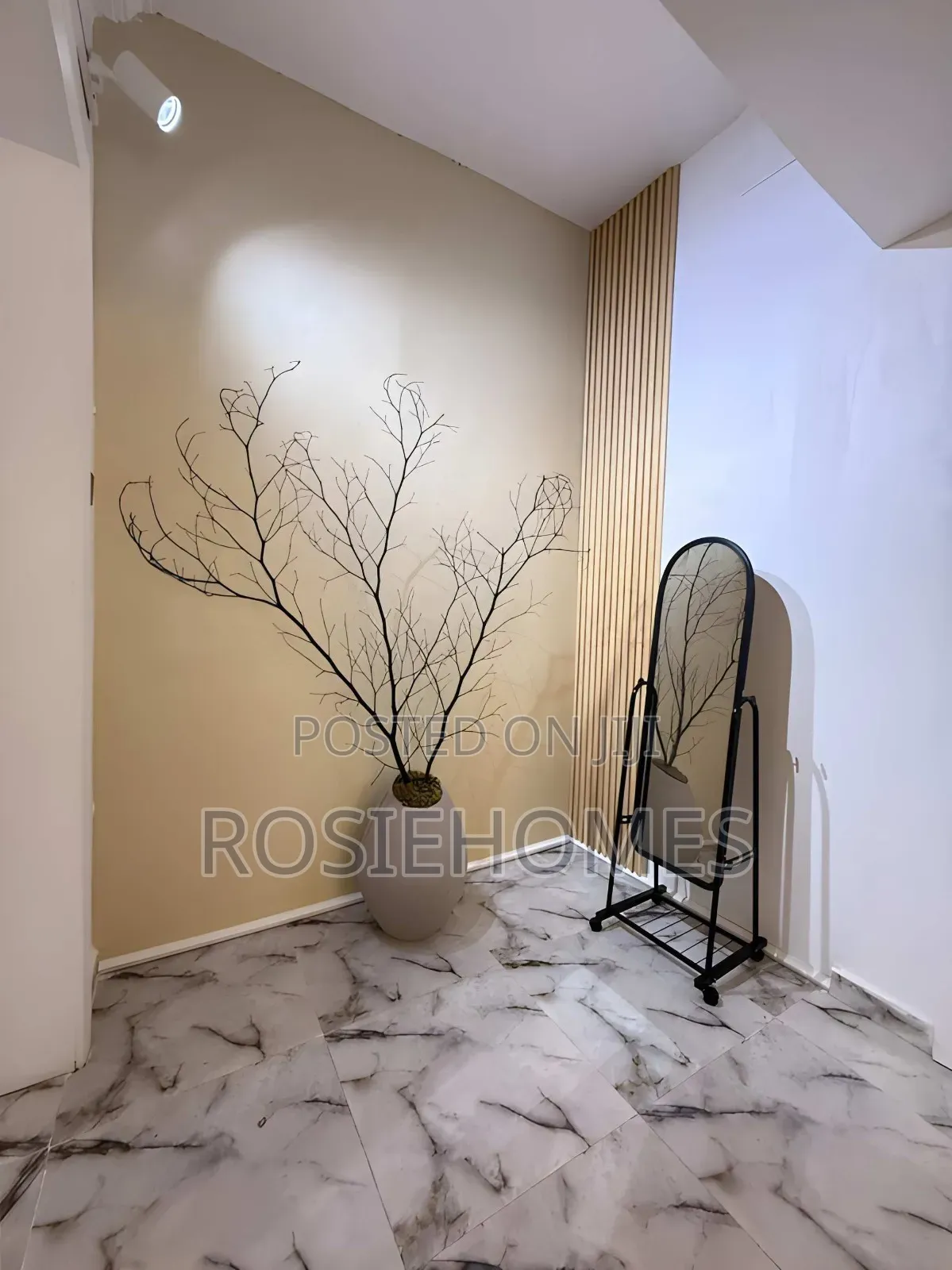 Furnished 2bdrm Apartment in Chevron, Abraham Adesanya Estate for rent