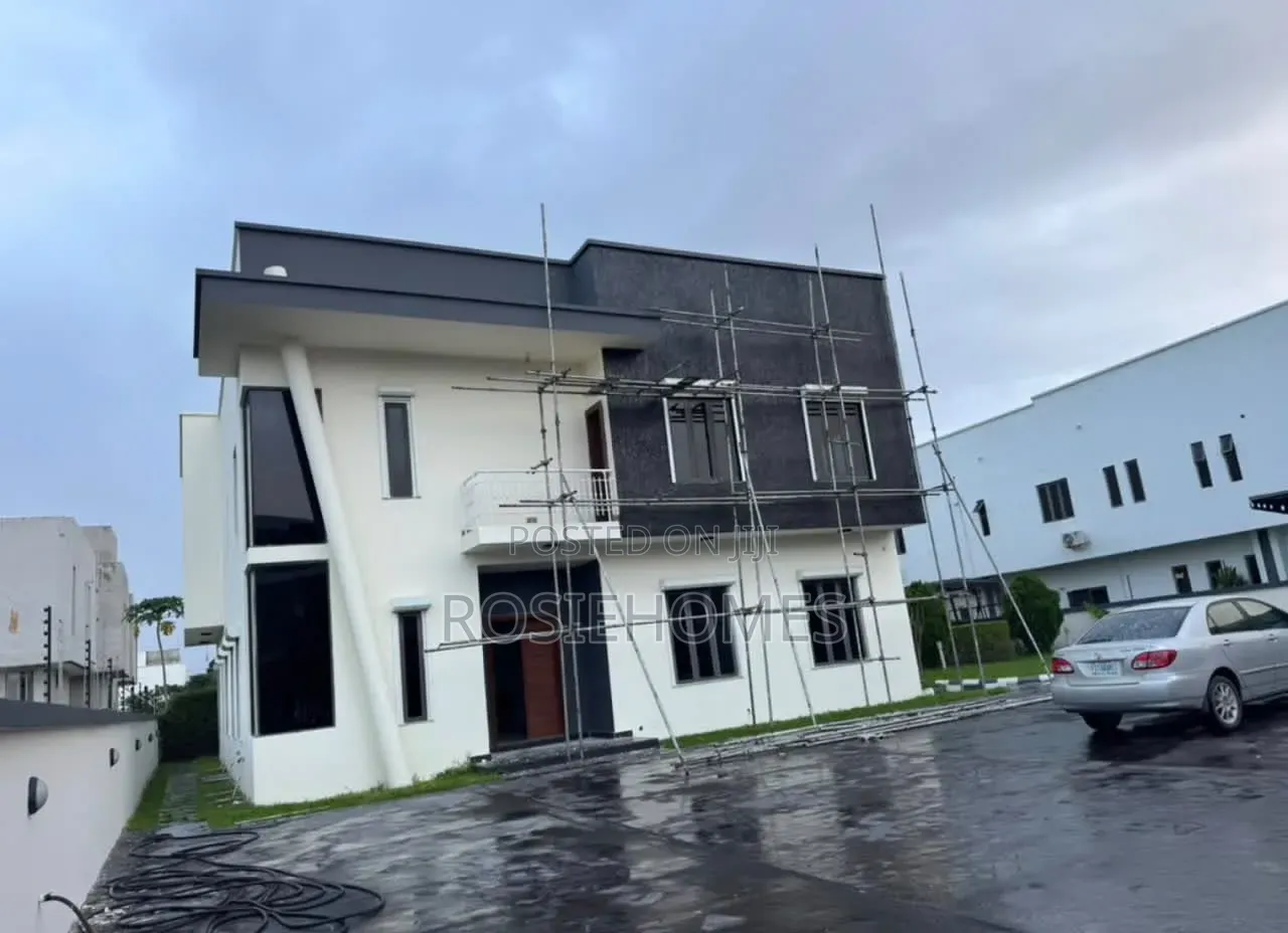 5bdrm Duplex in Pinnock Beach for rent