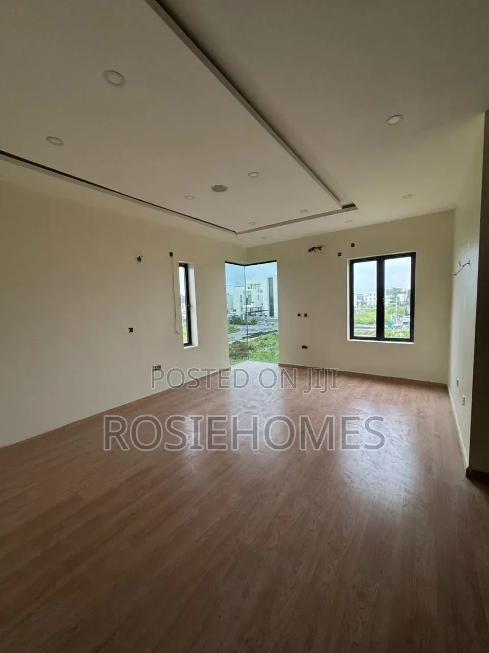 5bdrm Duplex in Pinnock Beach for rent