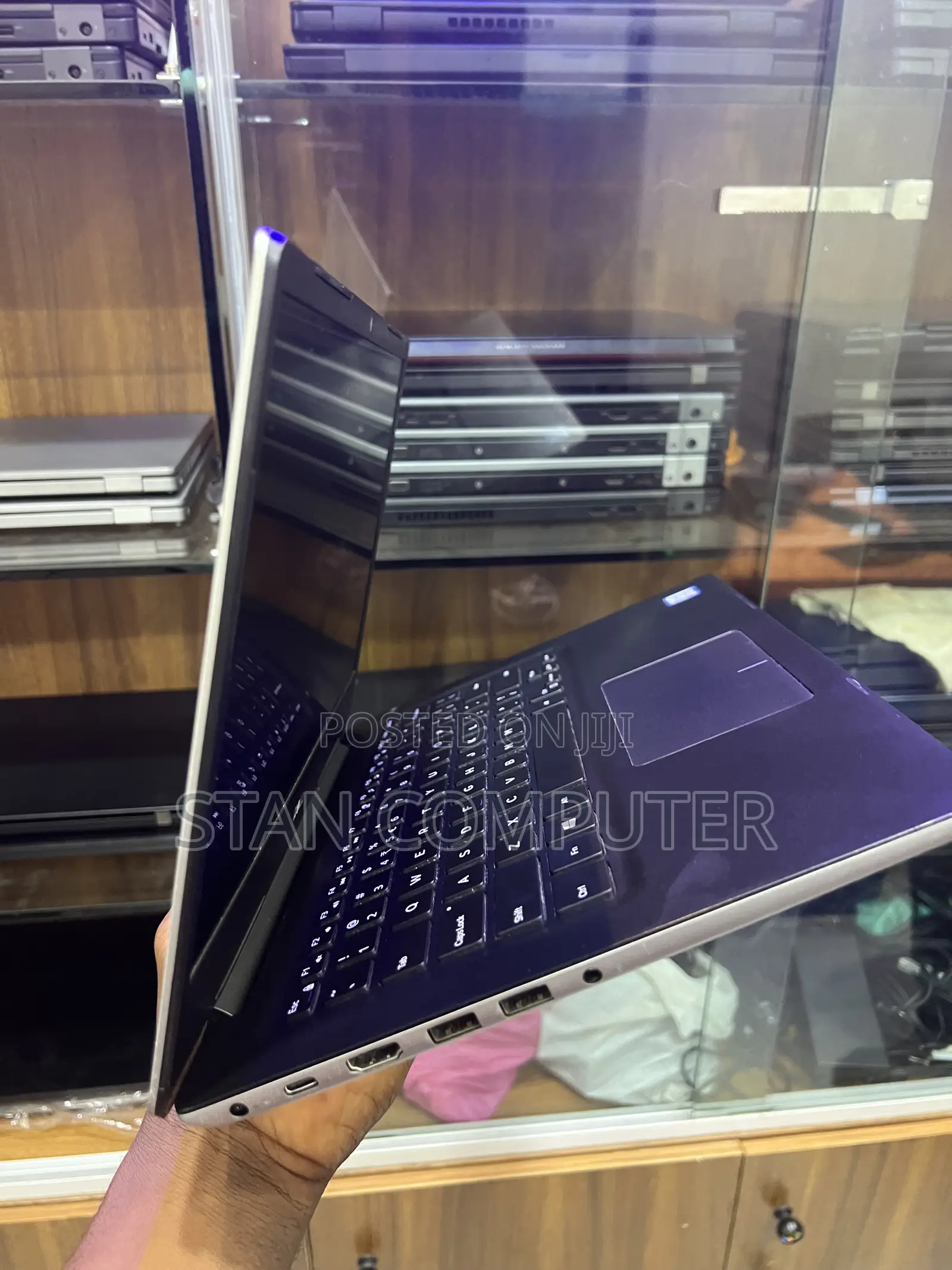 Laptop Dell Vostro 5481 8GB Intel Core i5 SSD 256GB