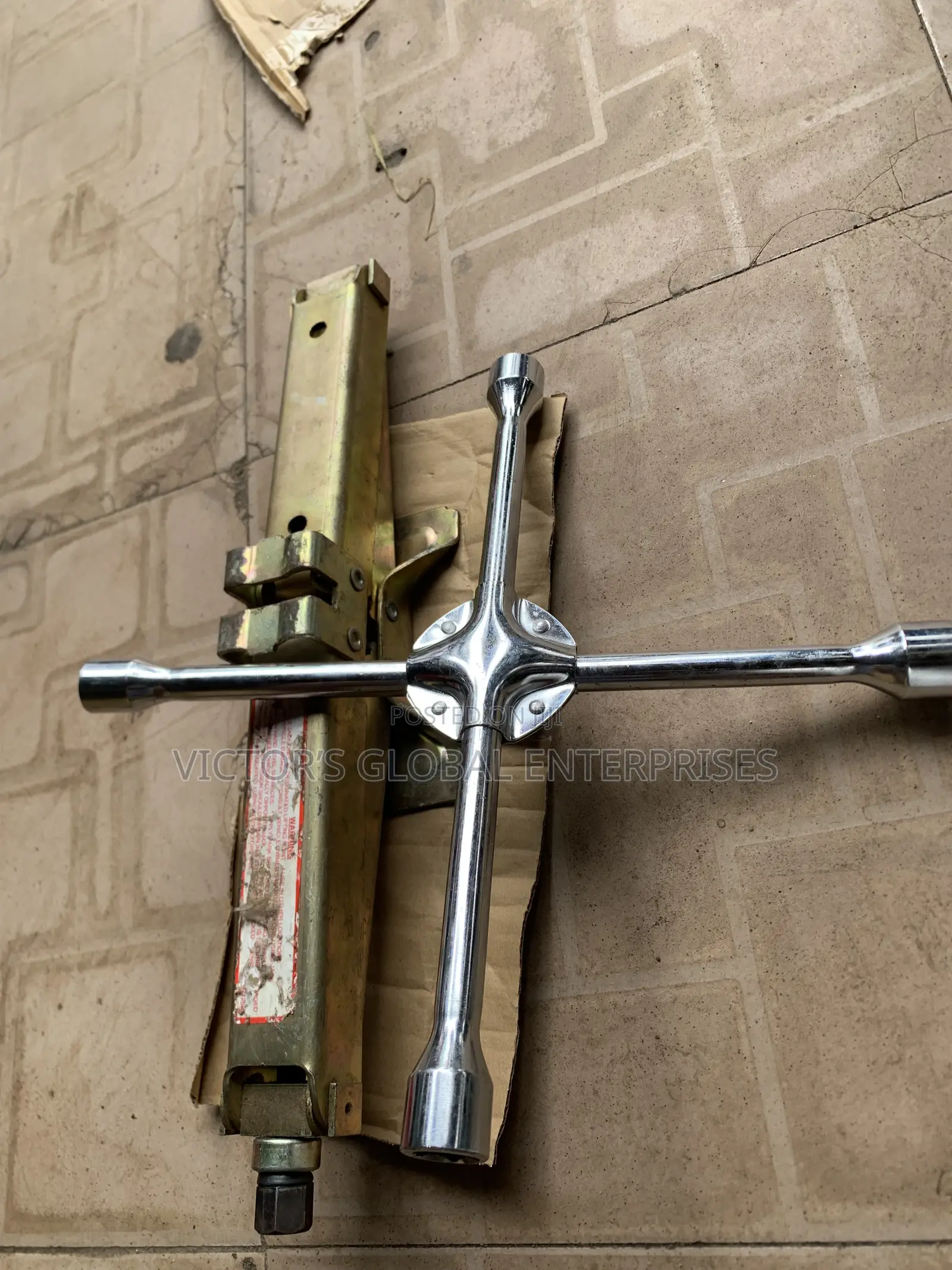 Heavy Duty Car Jack Wheel Spanner – Strong, Durable Easy to Use