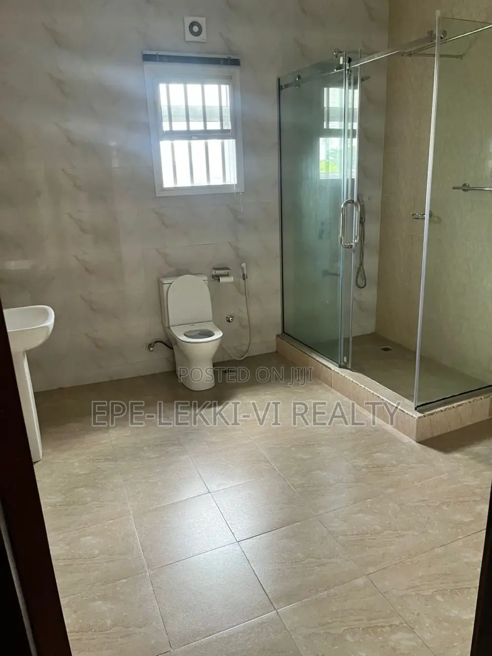 3bdrm Apartment in Ikoyi for rent