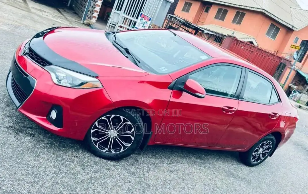 Toyota Corolla 2015 Red