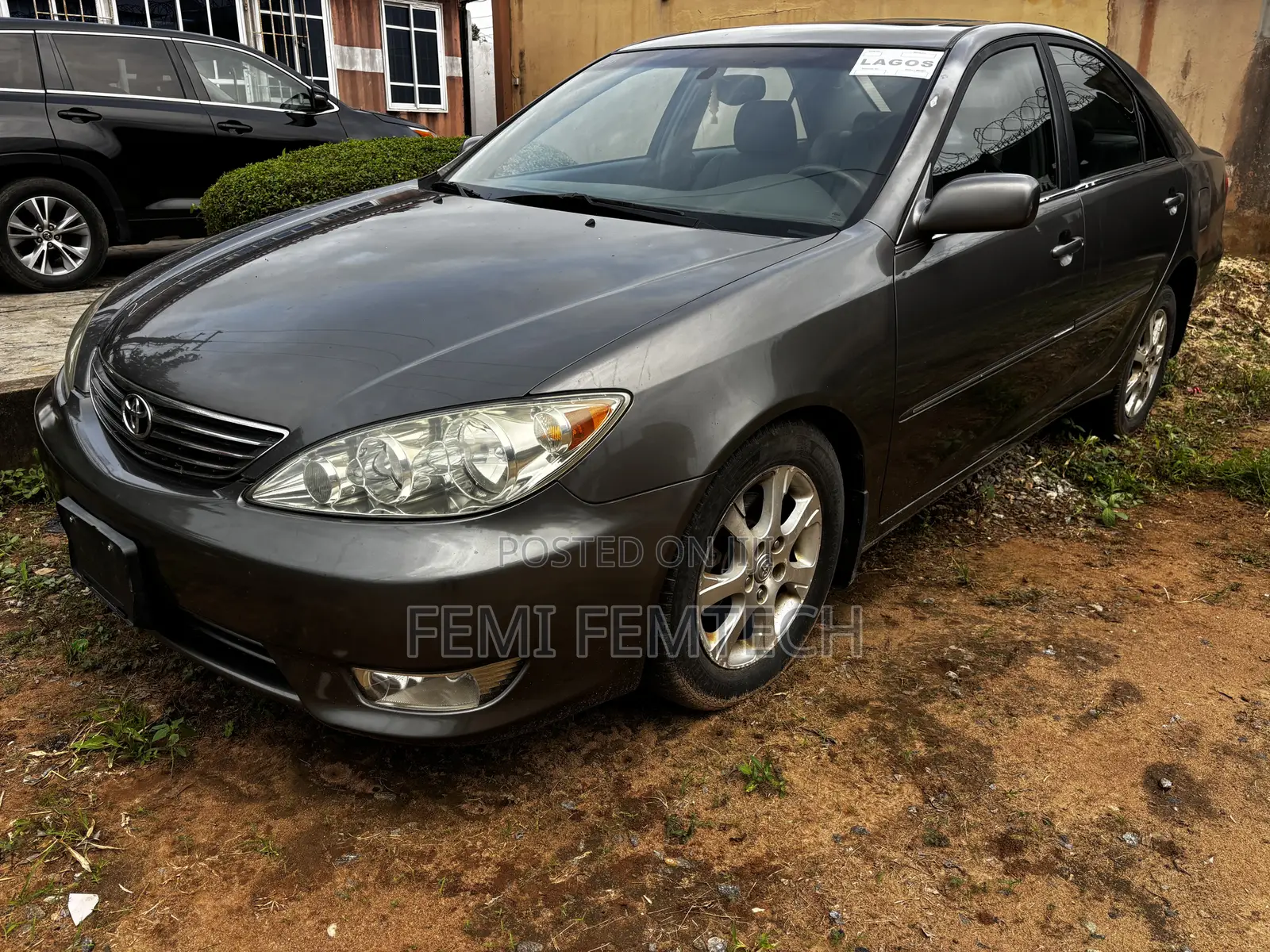 Toyota Camry XLE V6 4dr Sedan (3.0L 6cyl 5A) 2005 Silver