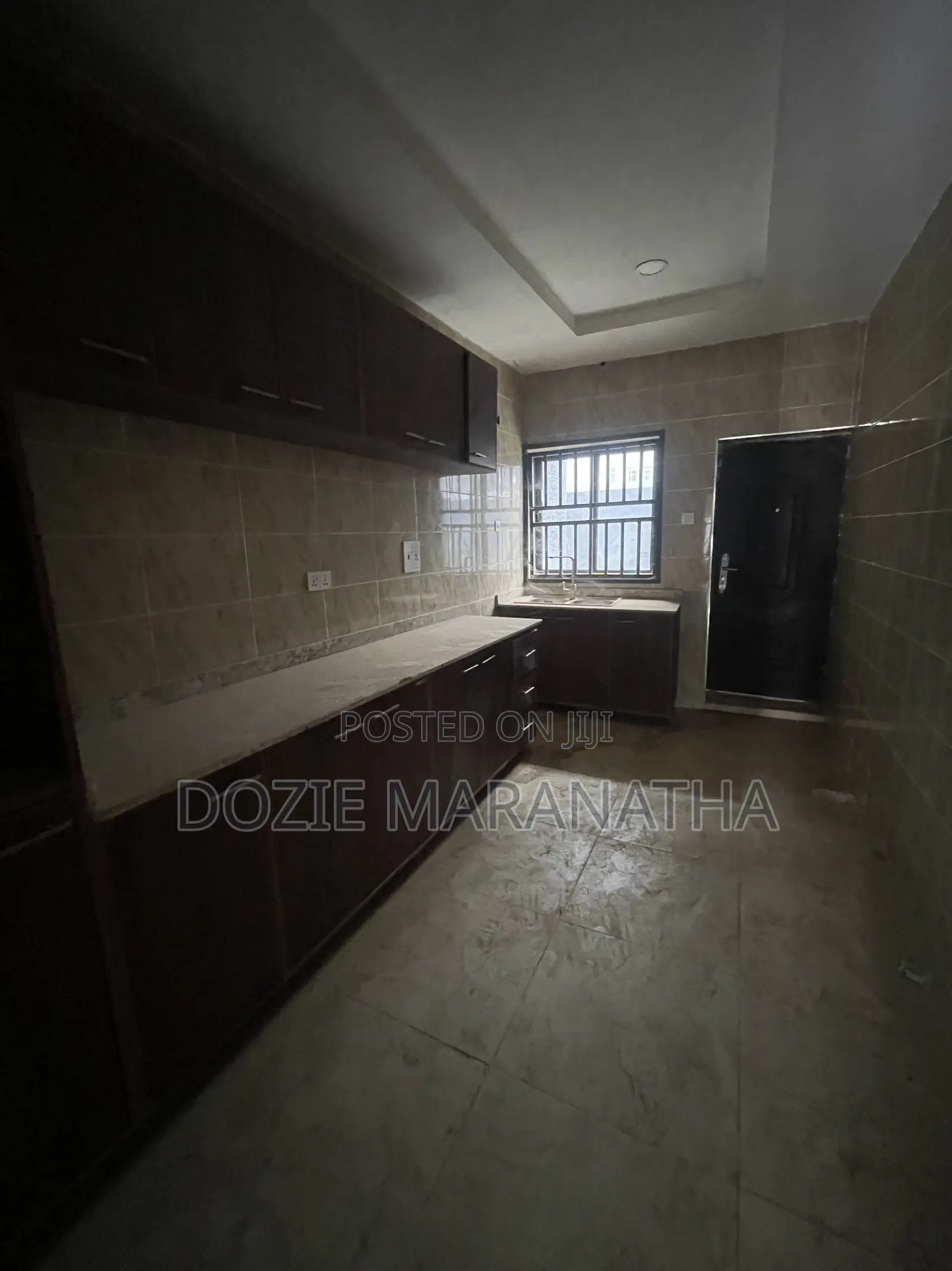 4bdrm Townhouse/Terrace in Jahi for sale
