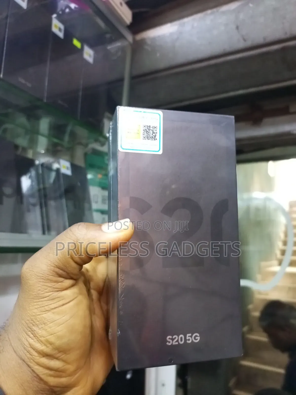 New Samsung Galaxy S20 128 GB Black