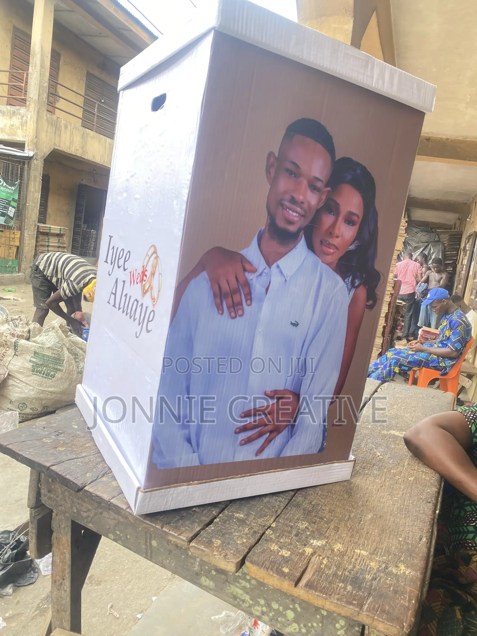 Money Spray Box