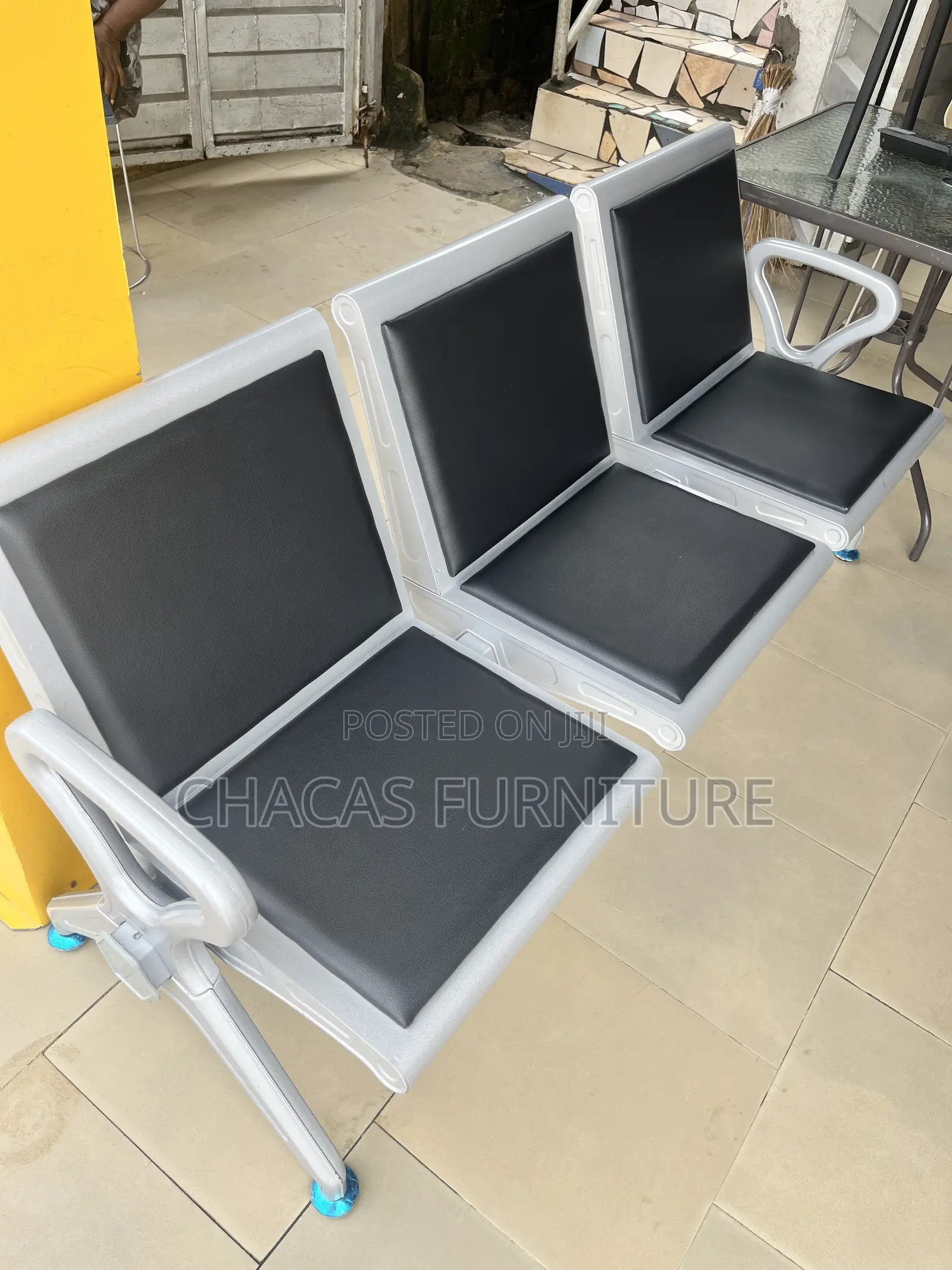 Heavy-Duty 3-Seater Padded Waiting Chair - Black Chrome