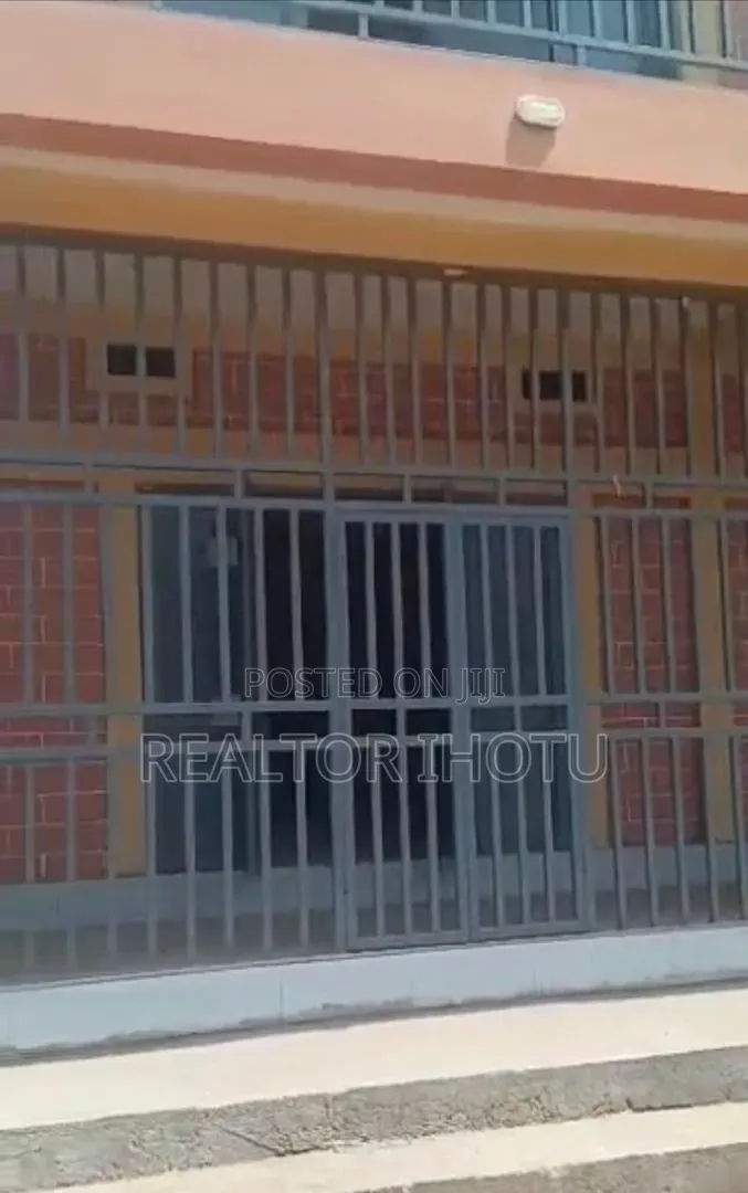 Warehouse for Sale at Fo1 Building Market