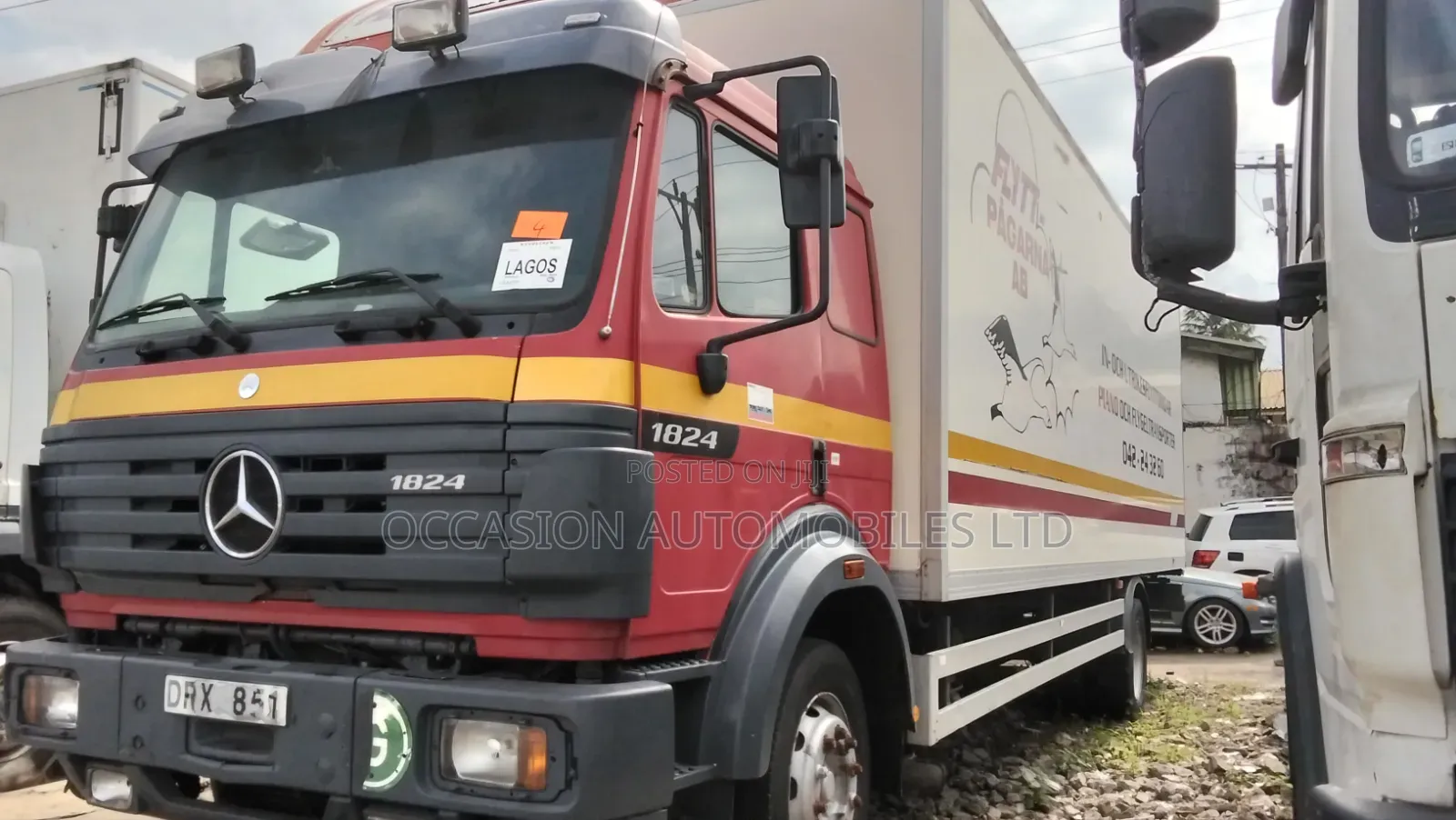Mercedes Benz Container Body 1824