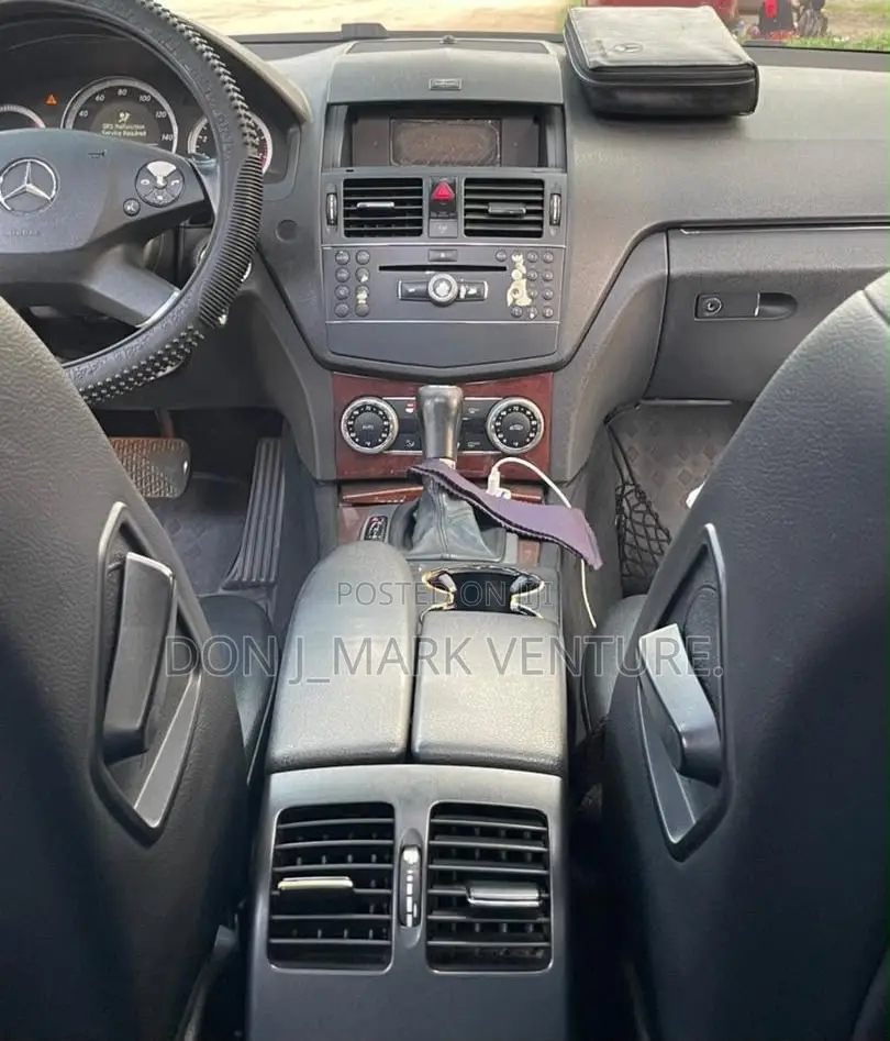 Mercedes-Benz C300 2008 Black
