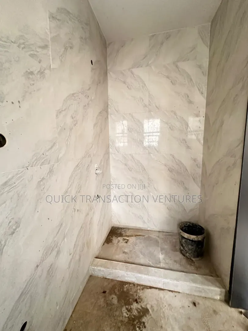 3bdrm Apartment in Victoria Island Extension for sale