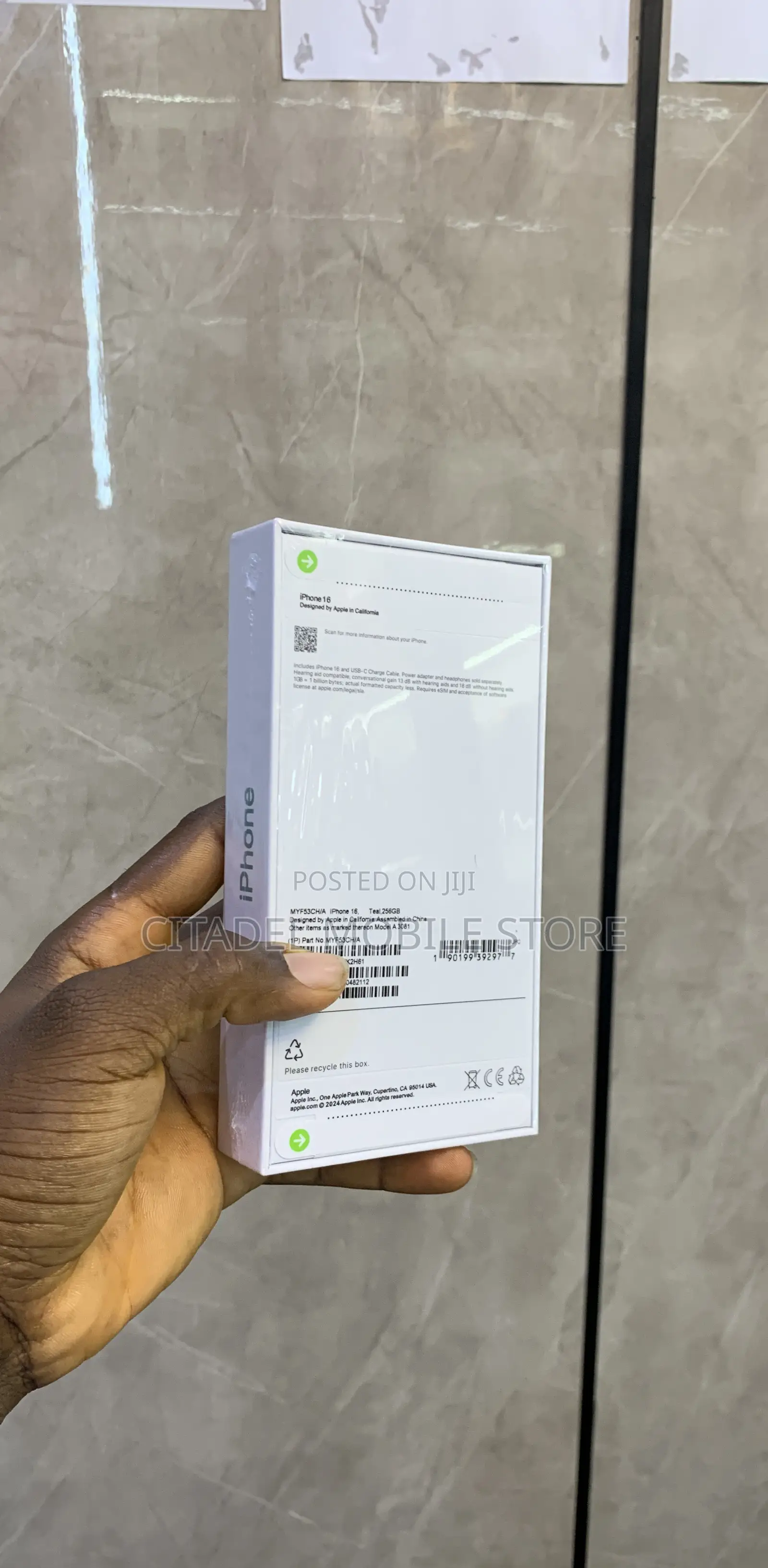 New Apple iPhone 16 256 GB Green