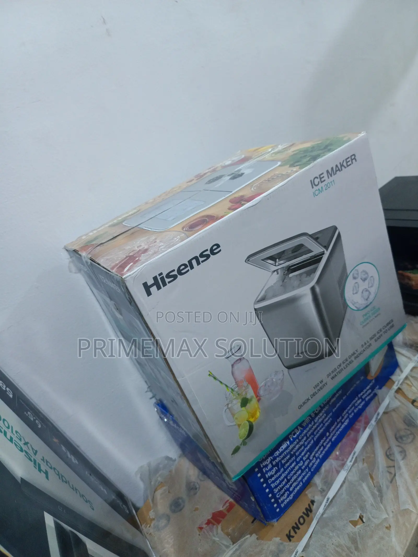 12 Cubes in Minutes: Hisense 20kg Bullet Ice Maker
